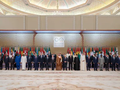الأخضر يوجه 4 مطالب رئيسية لقمة الرياض