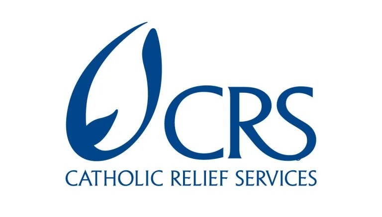 الإغاثة الكاثوليكية (CRS) تقدم مساعدة مالية للأسر المحتاجة بقيمة 1000 شيكل