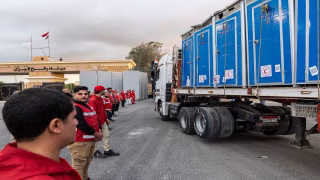 إحصائية دخول شاحنات المساعدات إلى قطاع غزة عبر معبر رفح البري