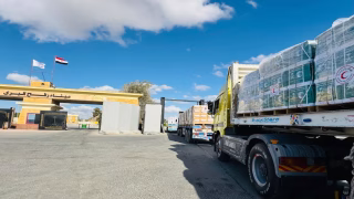 دخول دفعة جديدة من المساعدات الإغاثية السعودية إلى غزة عبر معبر رفح