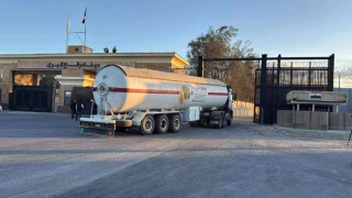 تعرف على عدد شاحنات المساعدات والمواد البترولية التي دخلت غزة عبر معبر رفح اليوم