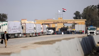 تسريع إدخال المساعدات إلى غزة عبر معبر رفح بعد وقف إطلاق النار