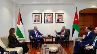 تفاصيل لقاء حسين الشيخ مع نائب رئيس الوزراء الأردني في عمان