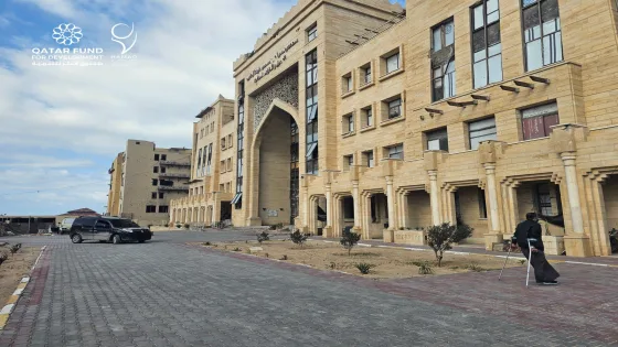 بالصور: مستشفى حمد يستأنف العمل بمقره الرئيسي شمال غزة