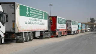 السعودية توجّه بتكثيف الجسور الجوية والبحرية والبرية لإغاثة غزة