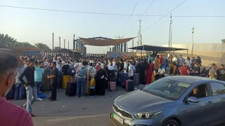 تمديد فترة العمل في معبر الكرامة استجابة للزيادة الكبيرة في حركة المسافرين والمعتمرين