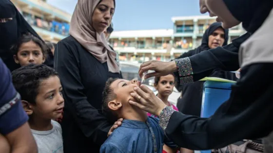 الأونروا تستأنف حملة الفحص والتطعيم لطلبة الصف الأول في غزة والشمال