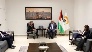 حسين الشيخ يبحث مع النرويج المستجدات الراهنة