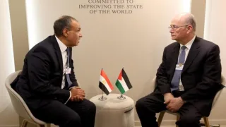 تفاصيل اجتماع رئيس الوزراء مع وزير الخارجية المصري بشأن غزة