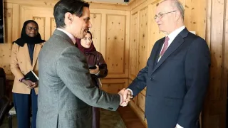 تفاصيل اجتماع رئيس الوزراء مع وزير الخارجية السعودي