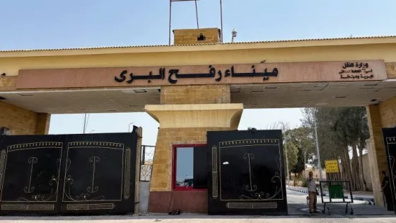 «سنعود مهما كان الثمن».. غزيون عالقون في مصر يترقبون فتح معبر رفح رغم القيود