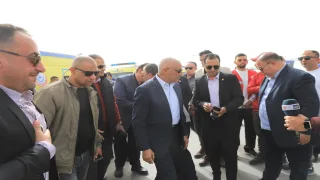 محافظ شمال سيناء يتفقد معبر رفح لمتابعة عمل المعبر واستقبال المرضى والجرحى