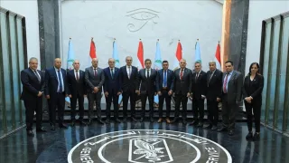 الأخضر يدعو للضغط على اسرائيل للسماح بدخول لجنة إدارة غزة