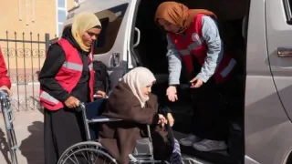 وصول الدفعة الخامسة من العائدين إلى قطاع غزة لمعبر رفح البري