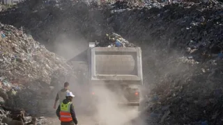 “أونروا” تجمع 5 آلاف طن من النفايات الصلبة في قطاع غزة