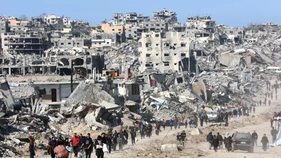 تحرك قطري لتمويل ضخم يستهدف إعادة إعمار قطاع غزة