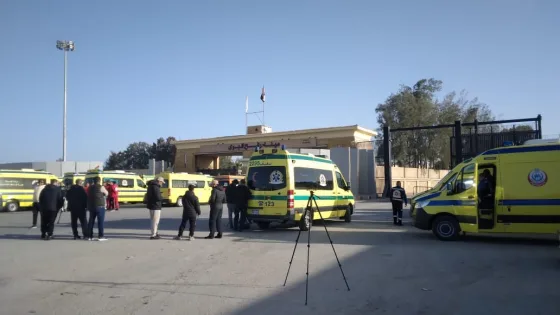 استمرار دخول المساعدات الإنسانية واستقبال المصابين الفلسطينيين عبر معبر رفح
