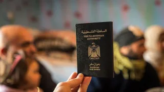 سفارة فلسطين بالقاهرة تعلن وصول دفعة جديدة من جوازات السفر فئة بدون هوية