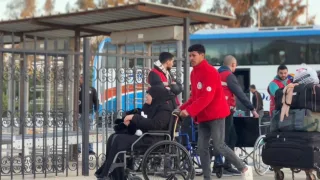 معبر رفح البري يستقبل الدفعة 20 من العائدين الفلسطينيين 