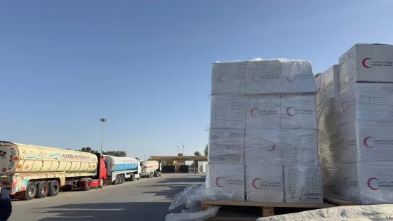 الهلال الأحمر المصري يطلق القافلة 152 بحمولة 3,680 طنًا من المساعدات الإنسانية