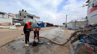 بلدية خان يونس تصدر إعلاناً هاماً بخصوص أزمة مياه ميكروت