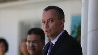 الكشف عن تفاصيل لقاء وفد الأخضر مع ميلادنوف بالقاهرة