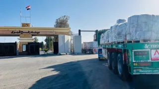 تحرك دفعة جديدة من شاحنات المساعدات الإغاثية إلى قطاع غزة
