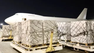 الإمارات توجه 69 طناً من المساعدات وكسوة العيد لدعم قطاع غزة