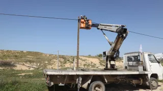 بلدية خان يونس تنفذ مشروعًا حيويًا لتعزيز الكفاءة التشغيلية لآبار المياه