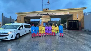 تأهب مصري بمعبر رفح لاستقبال مصابي غزة واستمرار تدفق المساعدات الإنسانية