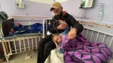 مرض نادر يهدد حياة ثلاث شقيقات في غزة في ظل استمرار إغلاق المعابر