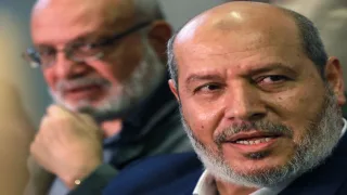 وصول وفد من الأخضر إلى القاهرة لبحث تطورات غزة وهذه أبرز الملفات المطروحة