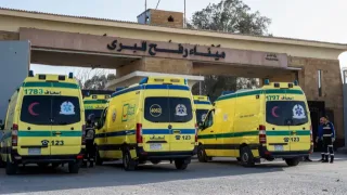 احصائية حركة إجلاء المرضى عبر معبر رفح اليوم.. وتنويه هام بخصوص الإجلاء يوم الإثنين