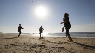 طقس فلسطين: موجة حر شديدة تجتاح البلاد وتحذيرات صحية للمواطنين