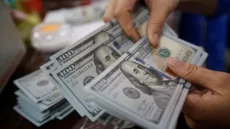 تراجع الدولار إلى أدنى مستوياته منذ 30 عامًا أمام الشيكل.. ما الأسباب؟