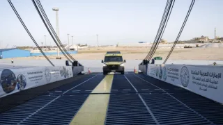 المستشفى الإماراتي العائم بالعريش يستقبل دفعة جديدة من المرضى القادمين من غزة