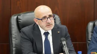 سلامة: الحكومة مستمرة في تقديم الخدمات وصرف جزء من الرواتب رغم شح الموارد