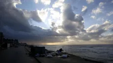 تغيرات جوية في فلسطين غداً: انخفاض الحرارة بعد انحسار الأجواء الدافئة