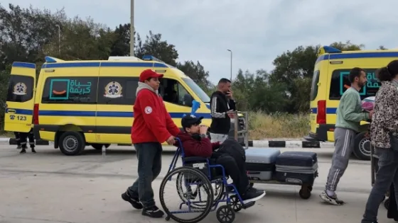 معبر رفح يستقبل دفعة جديدة من الفلسطينيين العائدين إلى قطاع غزة