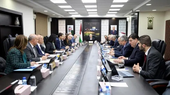 أبو الرب يكشف عن موعد صرف رواتب الموظفين لفئة محددة