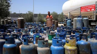 وصول 5 شاحنات غاز واستهداف أكثر من 11808.. مرفق كشوفات توزيع الأربعاء