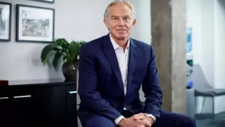 الأخضر يعقب على تصريحات توني بلير الأخيرة