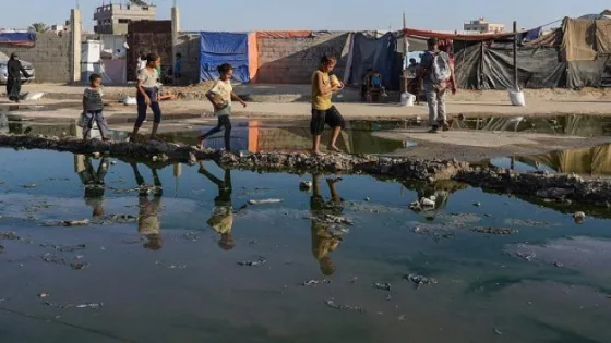 بلدية خان يونس تدق ناقوس الخطر وتحذر من “كارثة صحية” قريبة بسبب تعطل محطات الصرف الصحي