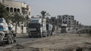هآرتس: مصادرة 21 شاحنة بزعم تهريبها إلى غزة