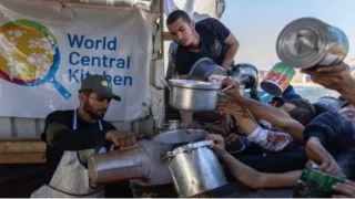 المطبخ المركزي العالمي يخفّض وتيرة عمله في غزة لأسباب كشف عنها