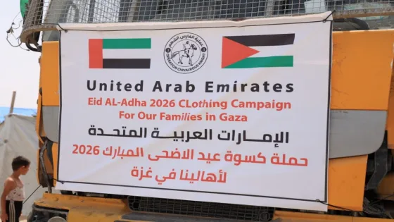 بالصور: قافلة خير إماراتية تصل غزة لتوفير كسوة عيد الأضحى للأطفال والأسر