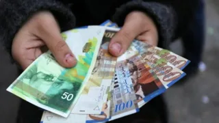 مطالبات نقابية في غزة بتسريع صرف رواتب الكوادر الصحية قبل عيد الأضحى