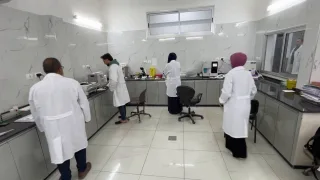 الصحة بغزة تحذر من نفاد مواد الفحص المخبري