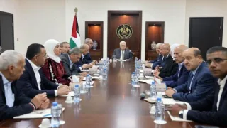 بالصور: اللجنة المركزية الجديدة لحركة «فتح» تعقد أولى جلساتها وتنتخب حسين الشيخ نائبًا للرئيس