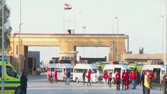 معبر رفح يستقبل دفعة جديدة من العائدين الفلسطينيين إلى غزة
